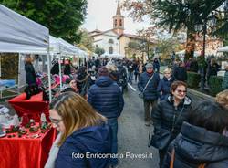 In tantissimi per il mercatino di Natale a Galliate Lombardo 