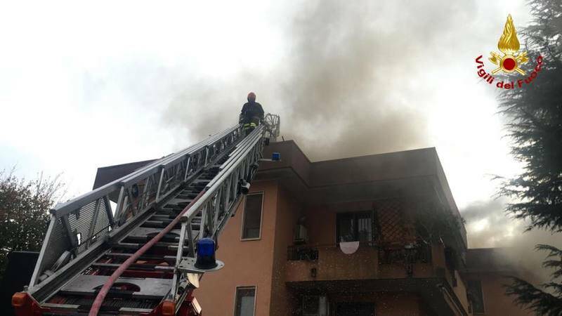 incendio via lamberti cornaredo  3 