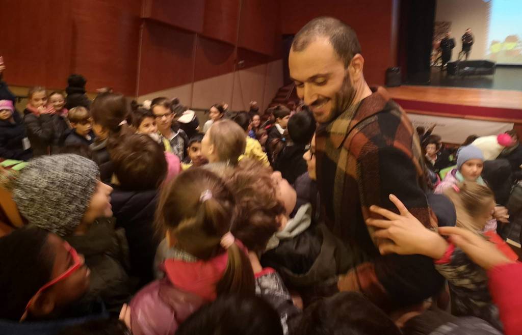 Ivan Basso incontro gli alunni per la campagna per la sicurezza stradale 