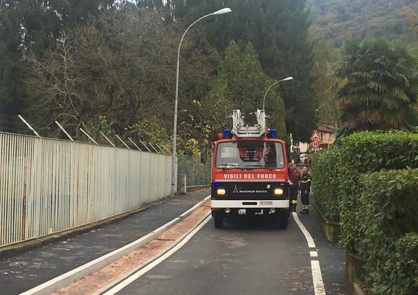 Lavena Ponte Tresa: il crollo del tetto dell'ex caserma