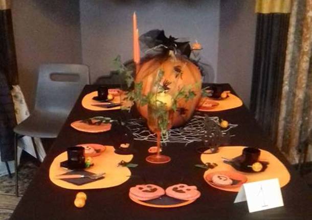 Le tavole di Halloween con Varese Alzheimer