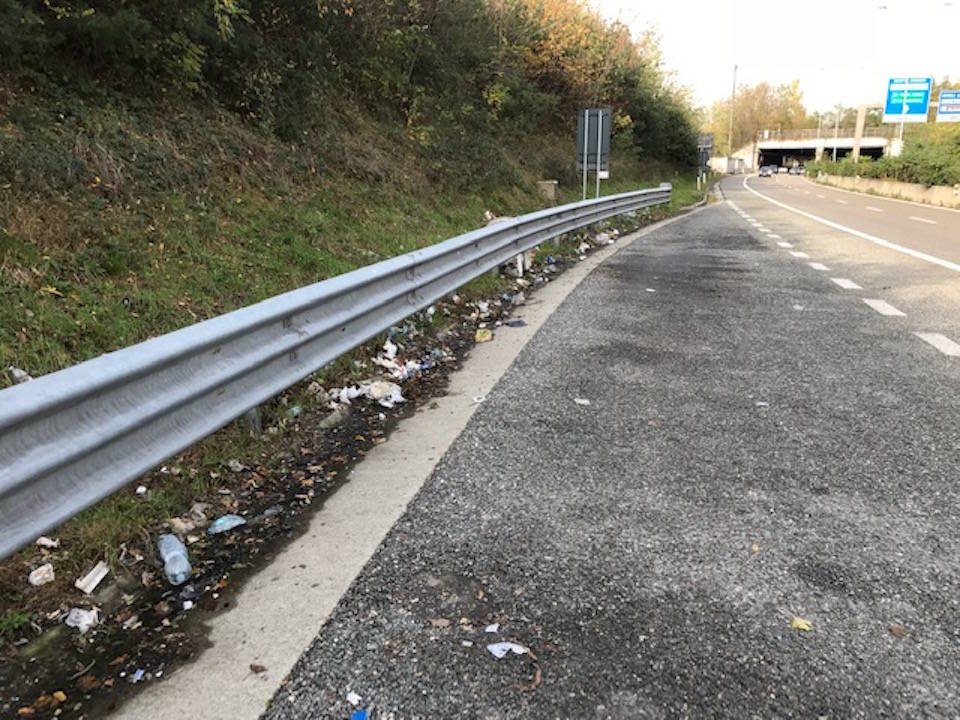 Malpensa: immondizia nelle aree di sosta