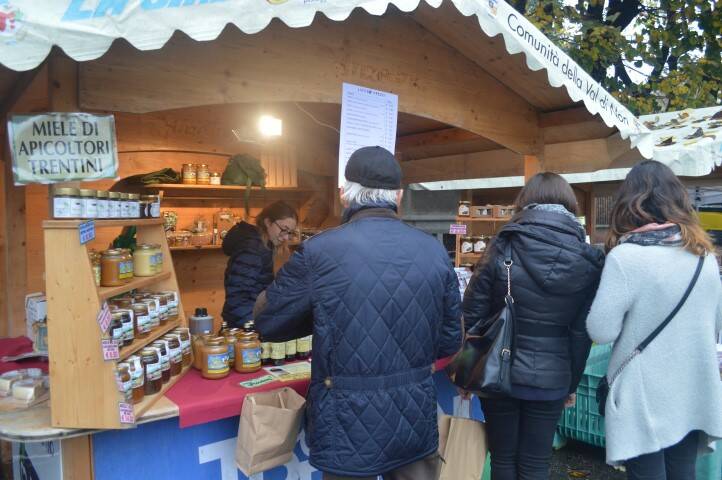 Mercatino val di non trentino rho  8 