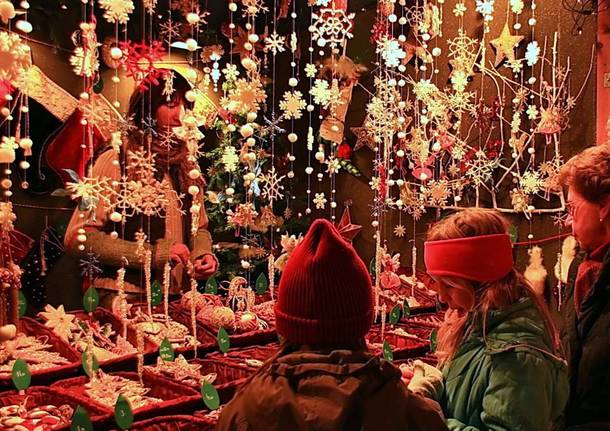 Festa Di Natale.Lavena Ponte Tresa Si Accende Per Le Feste Di Natale