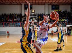 simone ferrarese basket robur