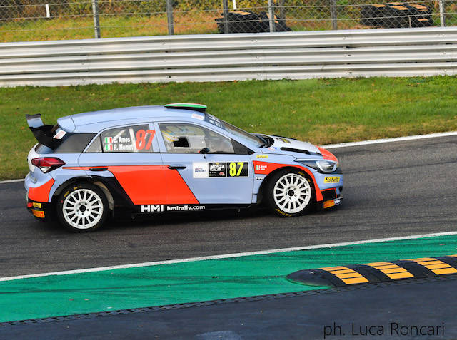 Lo spettacolo del Monza Rally Show visto da Luca Roncari