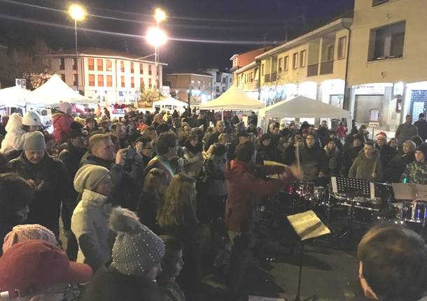 Le foto del mercatino natalizio di Azzate