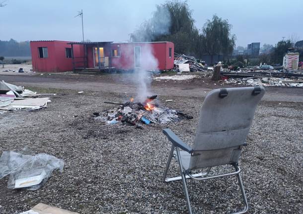 Abbattute le ultime casette al campo sinti di Gallarate