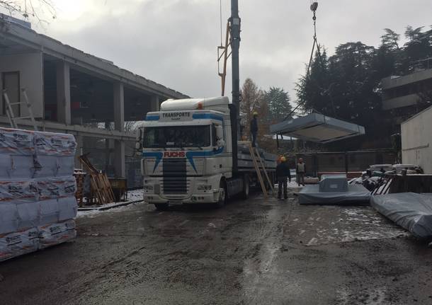 In gita al cantiere della scuola