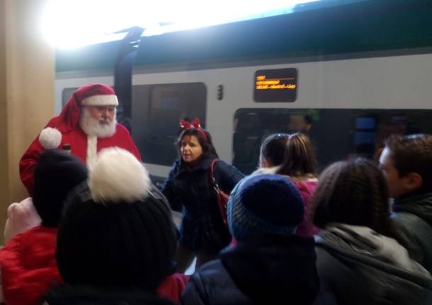 Babbo Natale arriva in treno