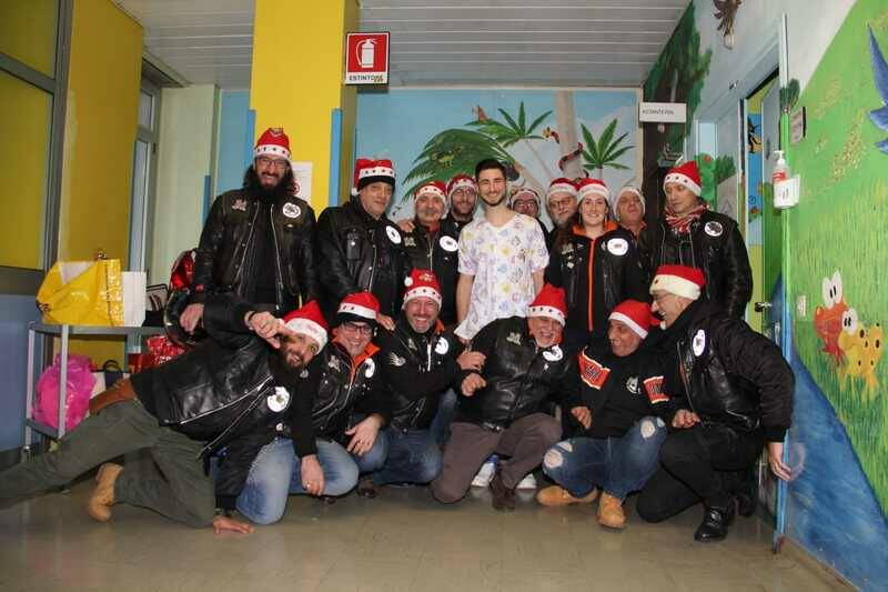 motociclisti natale2018 in Pediatria ospedale Busto Arsizio  6 