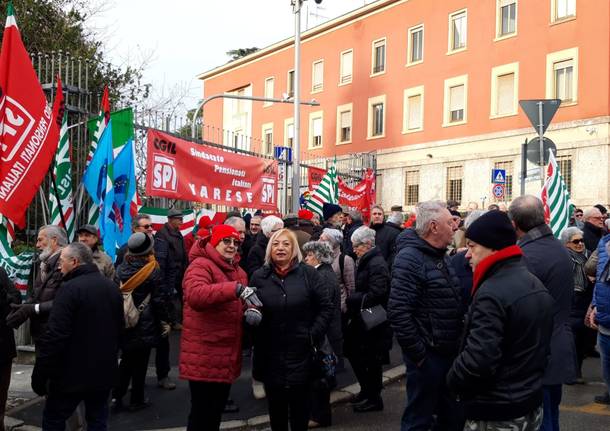 presidio contro i tagli alle pensioni