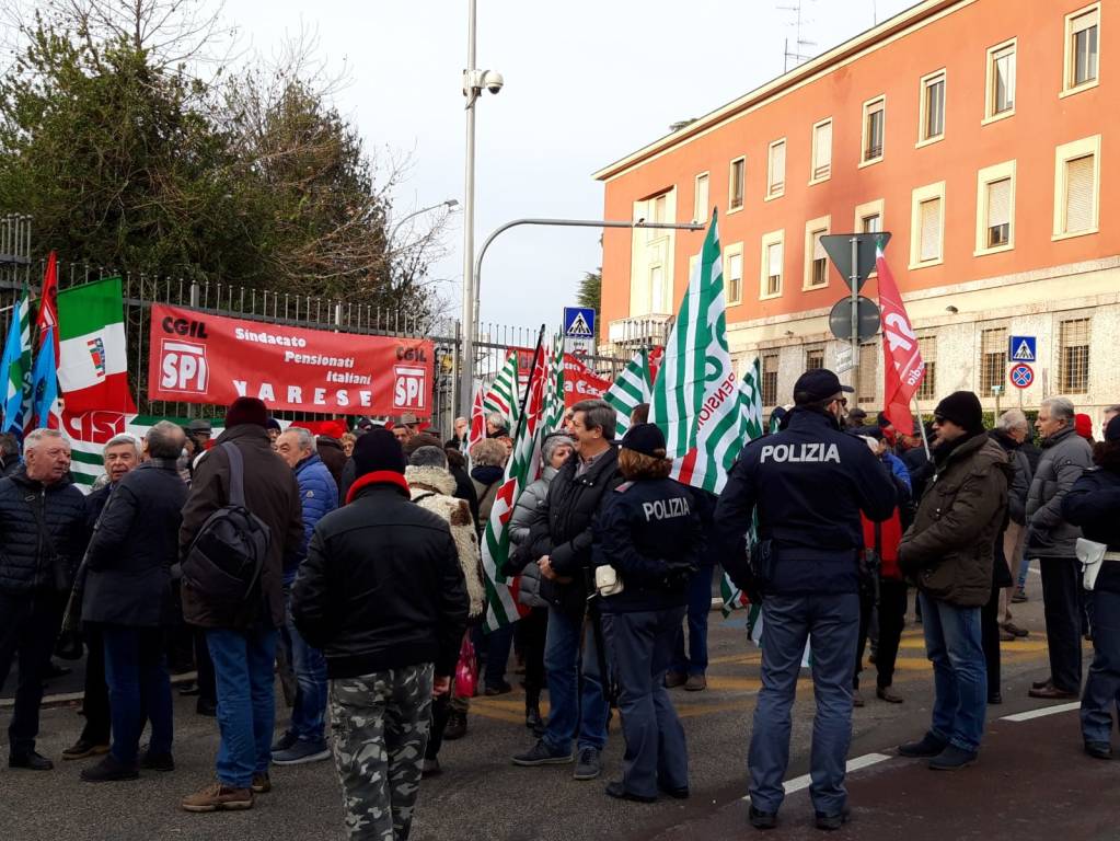 presidio contro i tagli alle pensioni