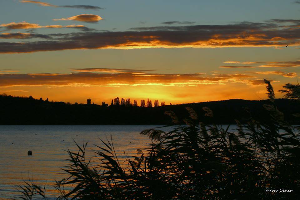 Tramonto alla Schiranna - foto di Eugenio Pigato 