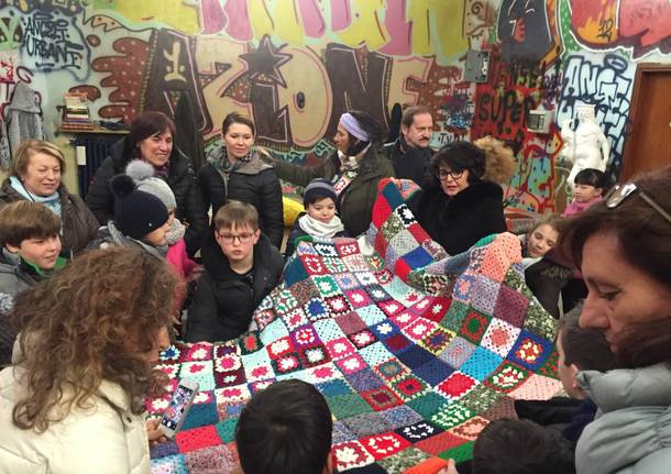 Una coperta per imparare la solidarietà 