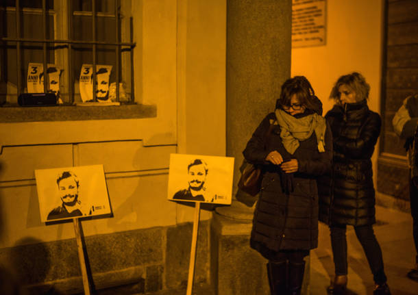 L’adunata spontanea in ricordo di Giulio Regeni