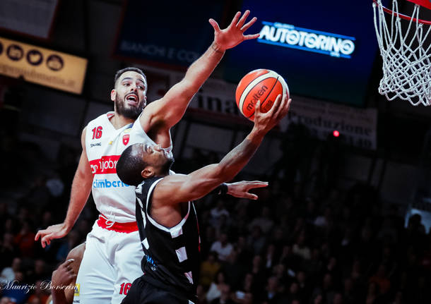 basket pallacanestro varese segafredo bologna