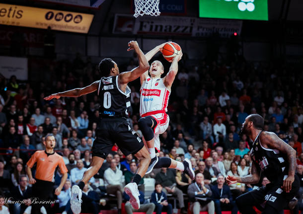 basket pallacanestro varese segafredo bologna