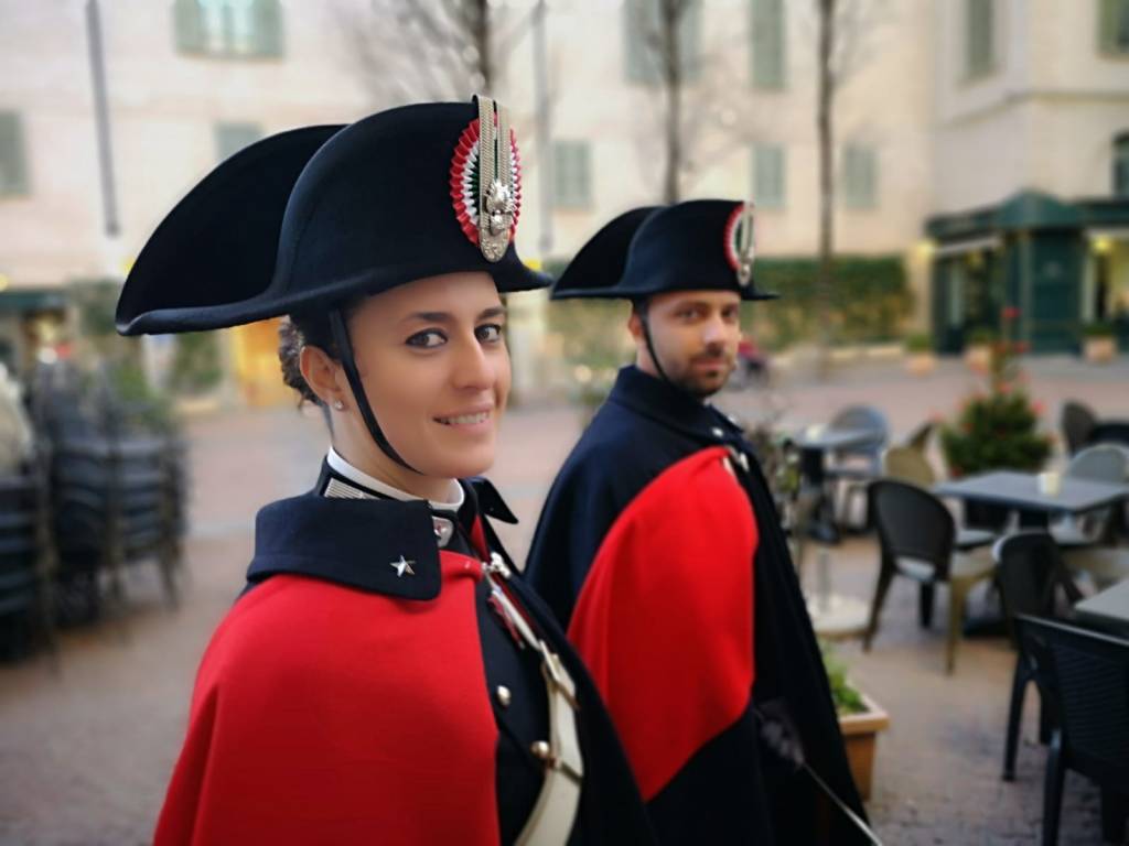 Di pattuglia in alta uniforme