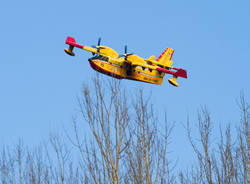 Incendio Martica, Canadair e elicotteri in azione