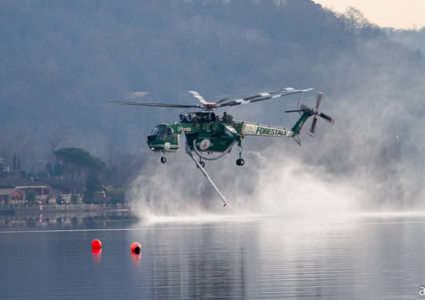 Incendio Martica, Canadair e elicotteri in azione