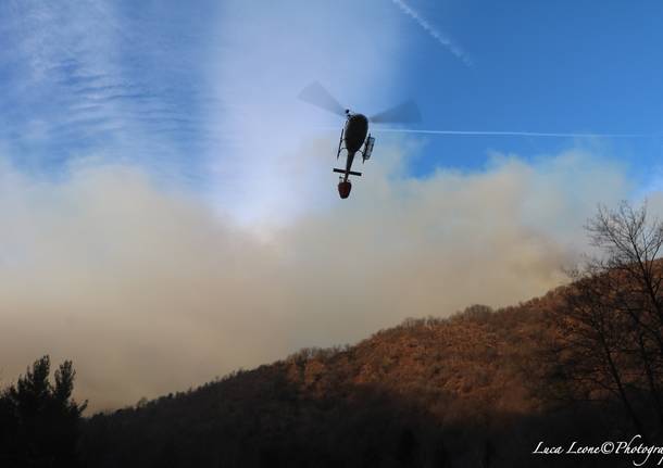 Incendio Martica, le foto di Luca Leone