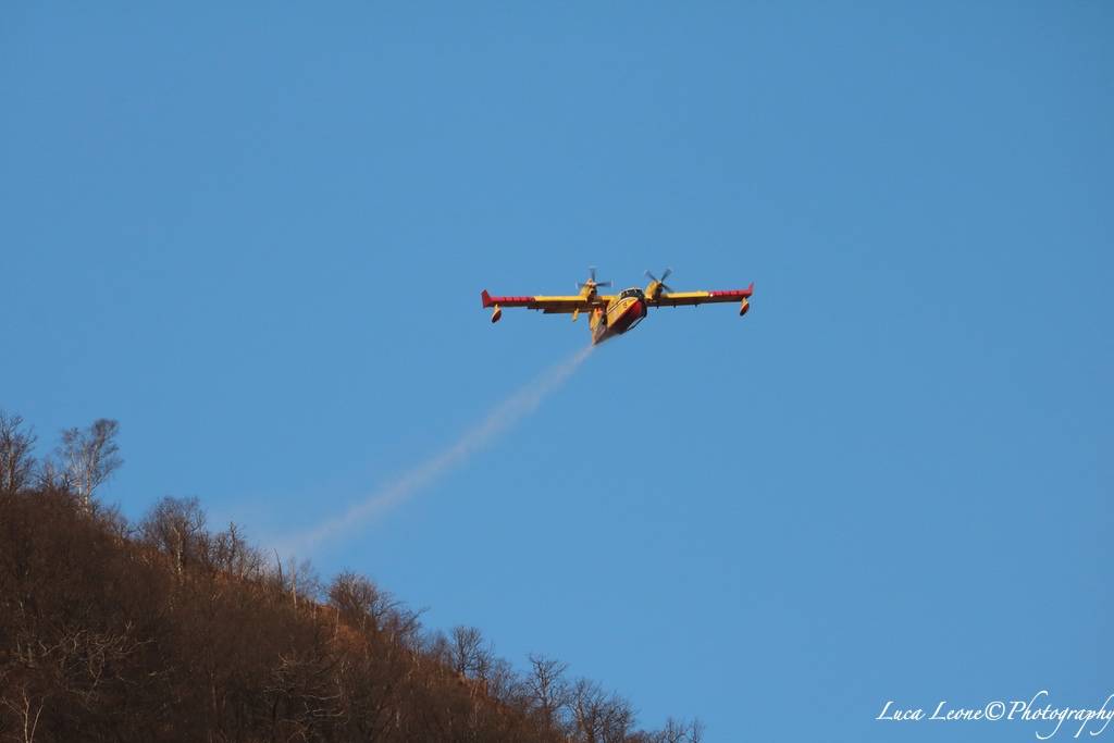 Incendio Martica, le foto di Luca Leone