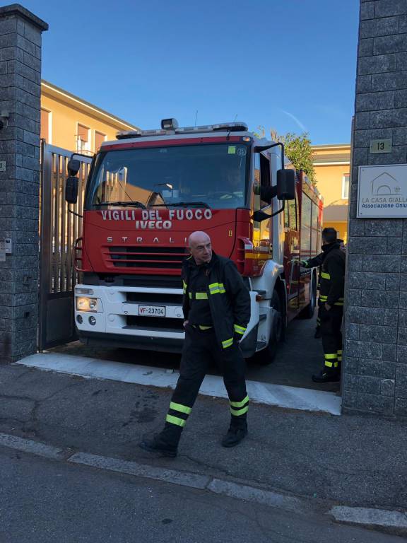 La Befana arriva coi vigili del fuoco