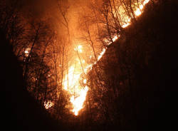 Ghirla: incendio sul monte Mondonico - Foto di Luca Leone