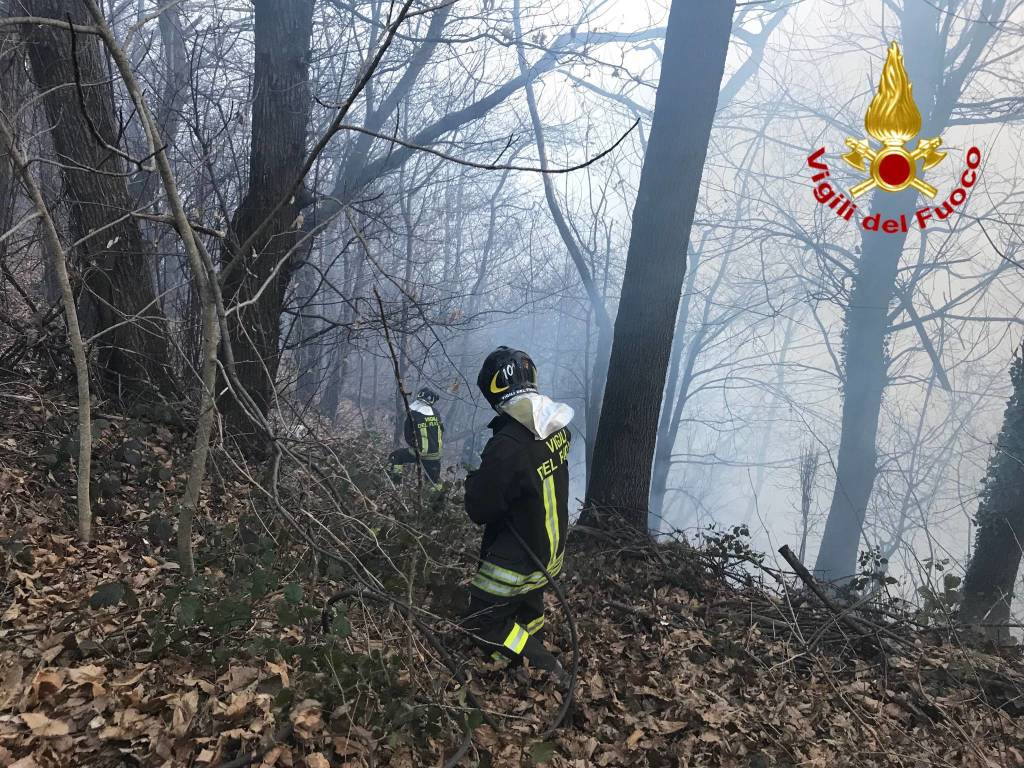 Incendio Monte Martica, le immagini di sabato 5 gennaio 