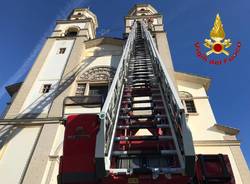 Luino, intervento dei vigili del fuoco nella chiesa di Moncucco