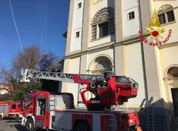 Luino, intervento dei vigili del fuoco nella chiesa di Moncucco