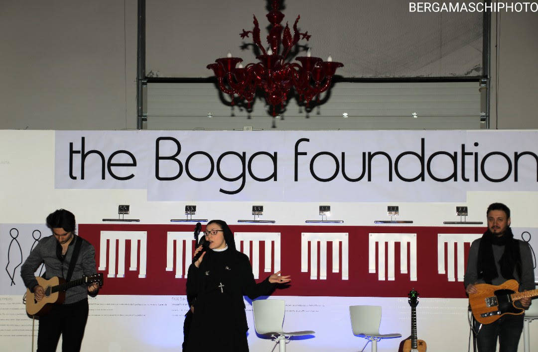 Oltre 300 perscone per Suor Cristina