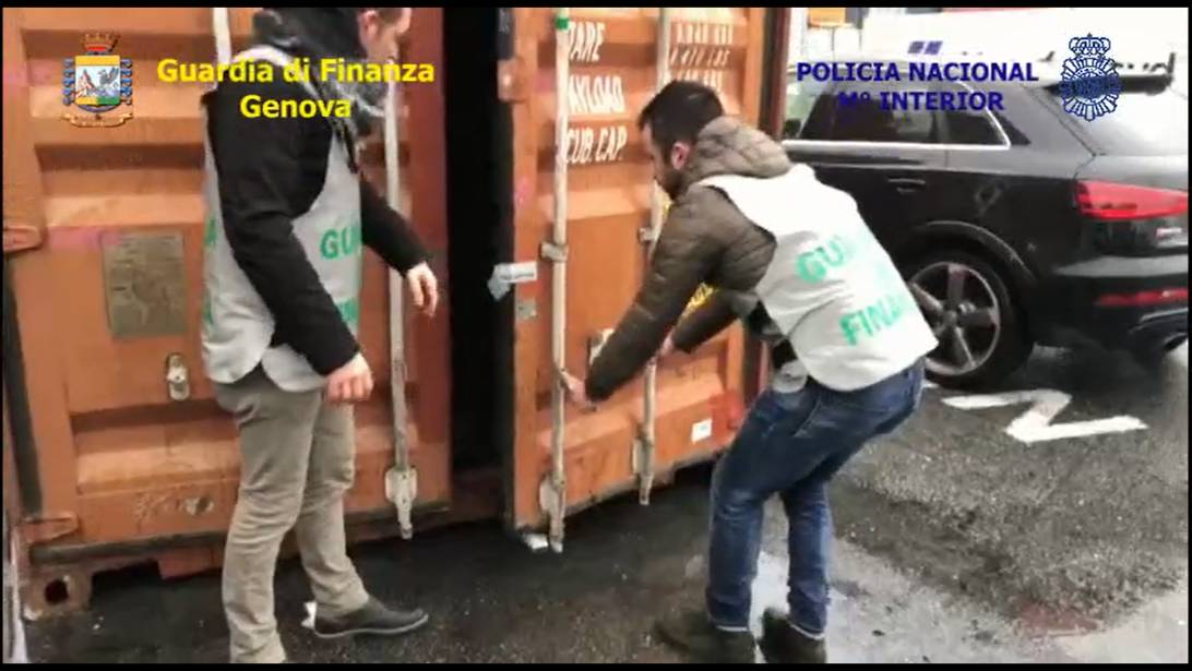 sequestro cocaina guardia di finanza barcellona