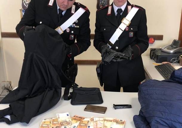 carabinieri castellanza rapina pistola soldi