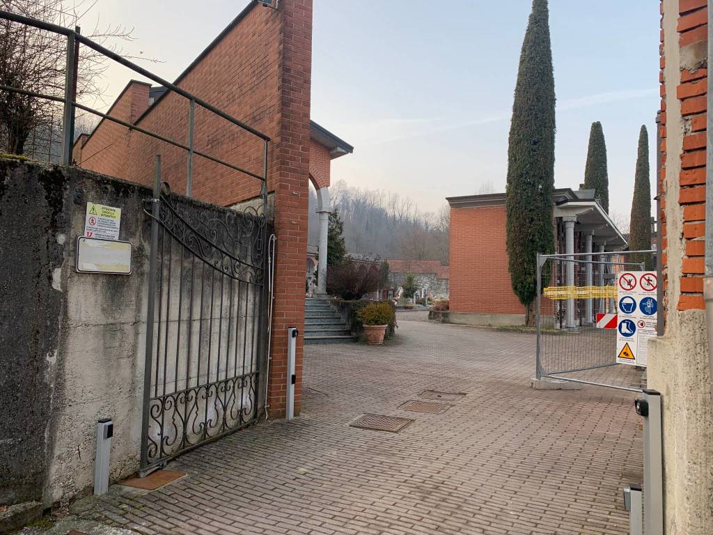 Cimitero Azzate