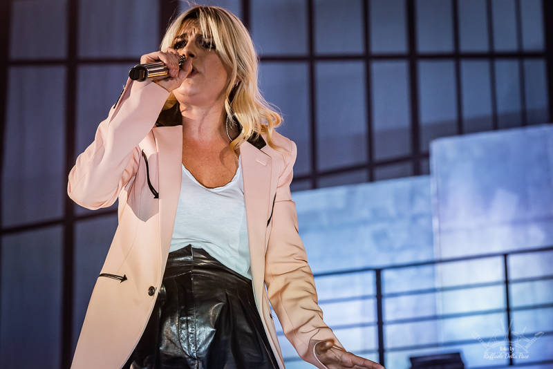 Emma in concerto al Mediolanum Forum 