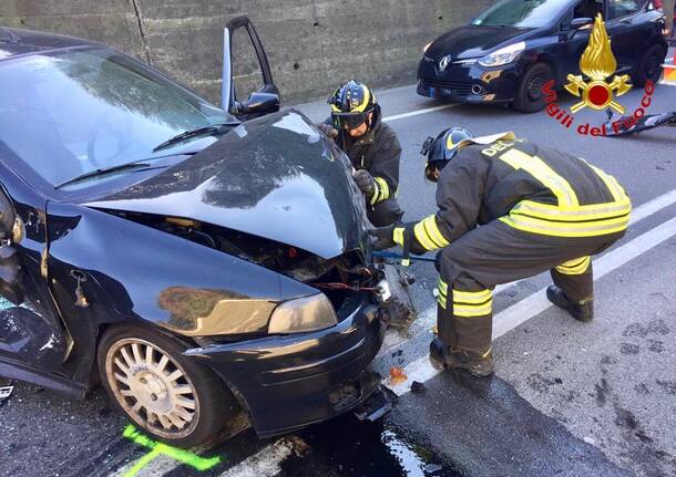 Gavirate: incidente tra due auto quattro feriti