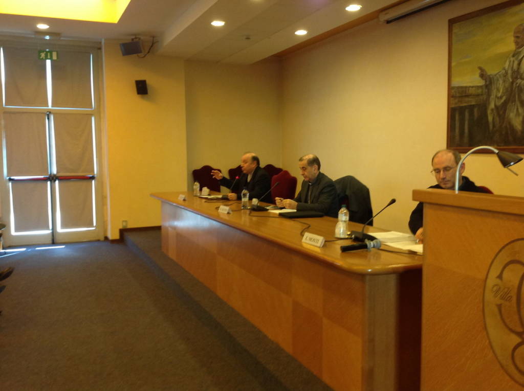 Gazzada Schianno: incontro con monsignor Delpini a Villa Cagnola