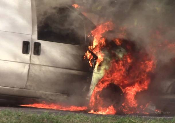 Incendio Legnano via Canova