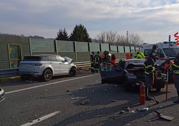 Incidente stradale tra Besnate e Gallarate autostrada A26