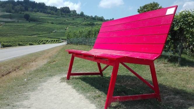 Le panchine giganti delle Langhe