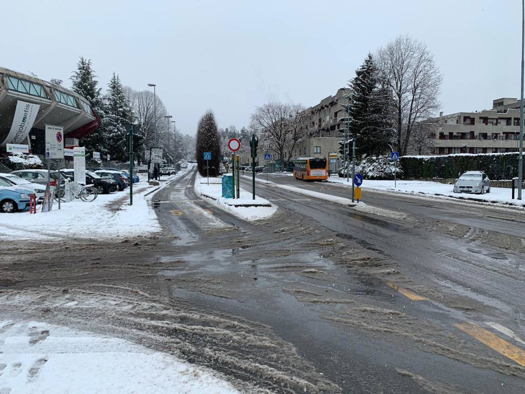 Le strade di Varese - neve del primo febbraio