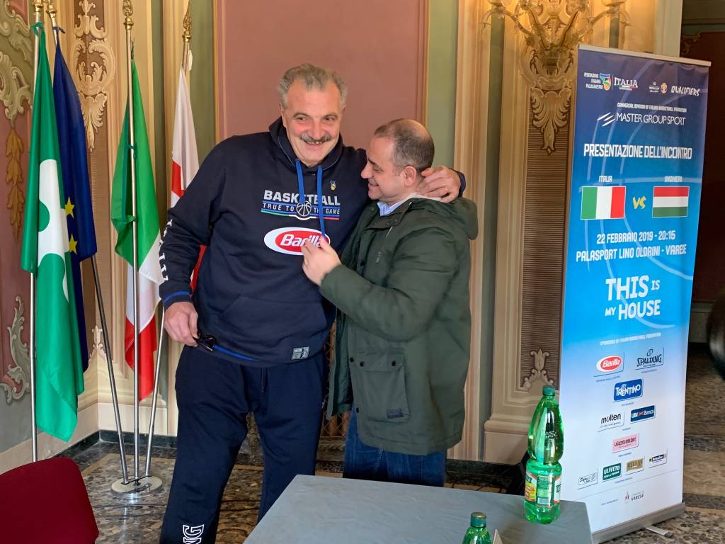 Presentazione basket italia ungheria 2019