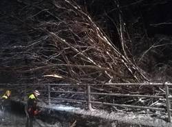 Protezione civile del Piambello all'opera per l'emergenza neve