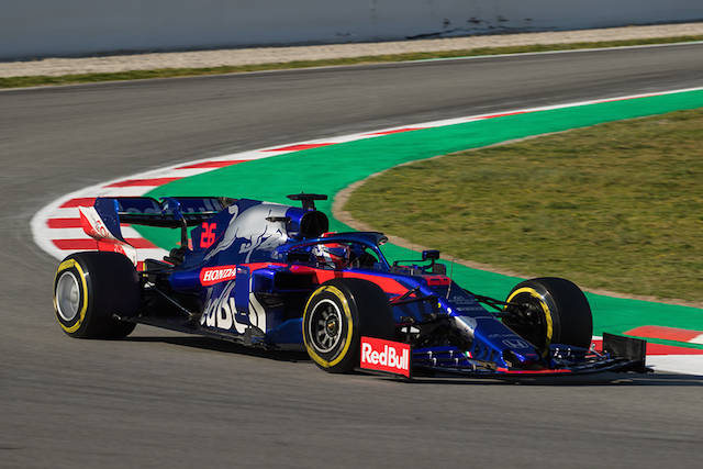 I nuovi bolidi di Formula Uno sul circuito di Barcellona