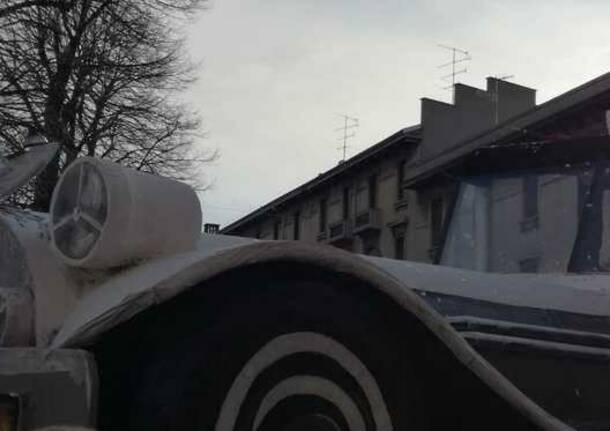 Carri e maschere al carnevale di Busto Arsizio