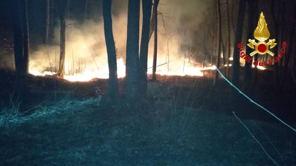 Forte vento, decine di interventi dei Vigili del Fuoco 