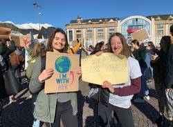 Gli studenti della Scuola Europea manifestano per l’ambiente