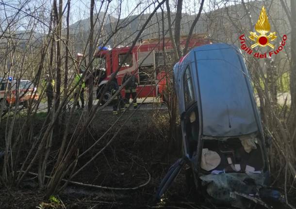 Incidente mortale sulla strada Luino-Grantola